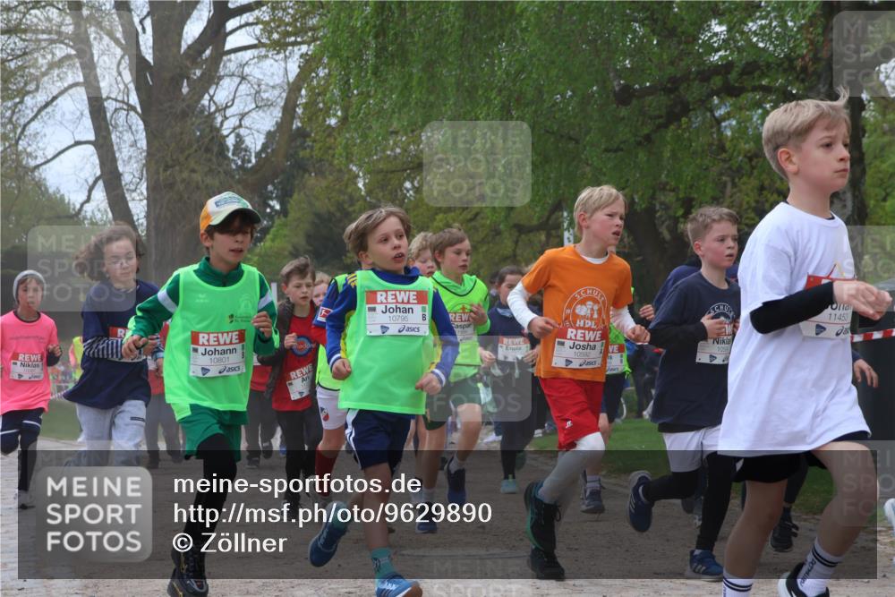 25.04.2026 - Das Zehntel Zöllner http://msf.ph/oto/9629890 25.04.2026 11:42:12 Laufen 10801, 10795, 1994, 11453, 1059, 10592 meine-sportfotos.de