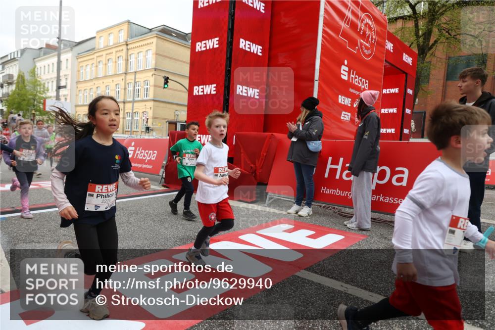 25.04.2026 - Das Zehntel Strokosch-Dieckow http://msf.ph/oto/9629940 25.04.2026 09:02:45 Ziel 1000, 1007, 1012, 1057, 1249, 1252, 1425, 1435, 1527, 2228, 2235, 2375, 2847, 2850, 3137, 3147, 3787, 3819, 3820, 3954 meine-sportfotos.de