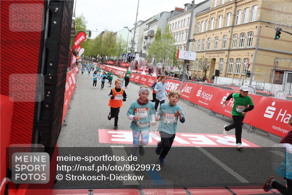 25.04.2026 - Das Zehntel Strokosch-Dieckow http://msf.ph/oto/9629973 25.04.2026 11:07:01 Ziel 5010, 5191, 5607, 5620, 5623, 5640, 6626, 7068, 7083, 7353, 7354, 7415, 7418, 7454, 7460, 7816, 7871 meine-sportfotos.de