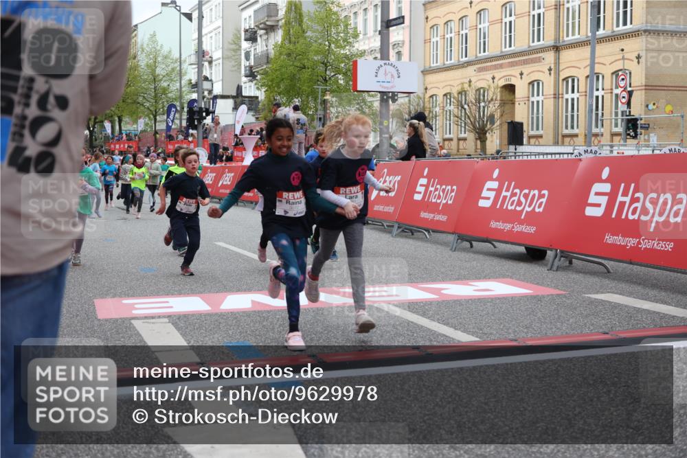 25.04.2026 - Das Zehntel Strokosch-Dieckow http://msf.ph/oto/9629978 25.04.2026 09:02:48 Ziel 1007, 1012, 1425, 1435, 1813, 2139, 2143, 2198, 2228, 2235, 2375, 2448, 2847, 2850, 3061, 3072, 3681, 3787, 3819, 3820 meine-sportfotos.de