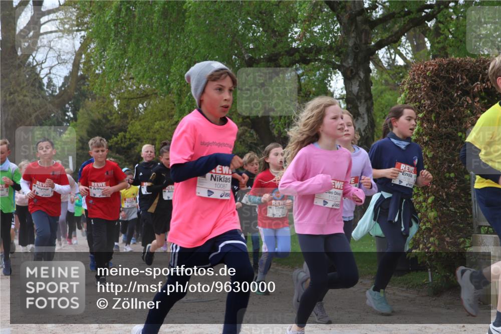 25.04.2026 - Das Zehntel Zöllner http://msf.ph/oto/9630000 25.04.2026 11:42:14 Laufen 10087, 250, 11216, 11250 meine-sportfotos.de