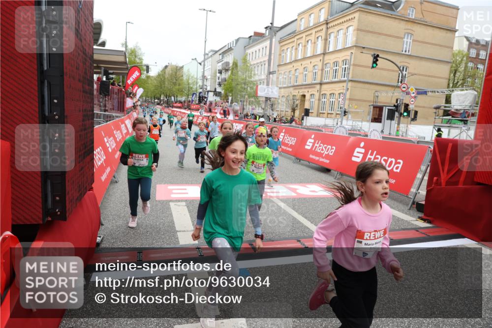 25.04.2026 - Das Zehntel Strokosch-Dieckow http://msf.ph/oto/9630034 25.04.2026 11:07:00 Ziel 5010, 5191, 5607, 5620, 5623, 5640, 6626, 7068, 7083, 7353, 7415, 7418, 7454, 7460, 7816, 7871 meine-sportfotos.de