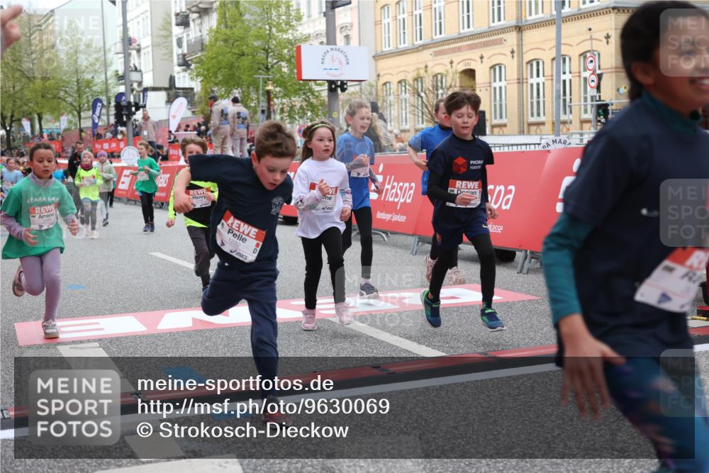 25.04.2026 - Das Zehntel Strokosch-Dieckow http://msf.ph/oto/9630069 25.04.2026 09:02:49 Ziel 1007, 1012, 1425, 1435, 1813, 2139, 2143, 2198, 2228, 2235, 2375, 2448, 2847, 3061, 3072, 3681, 3787, 3819, 3820 meine-sportfotos.de