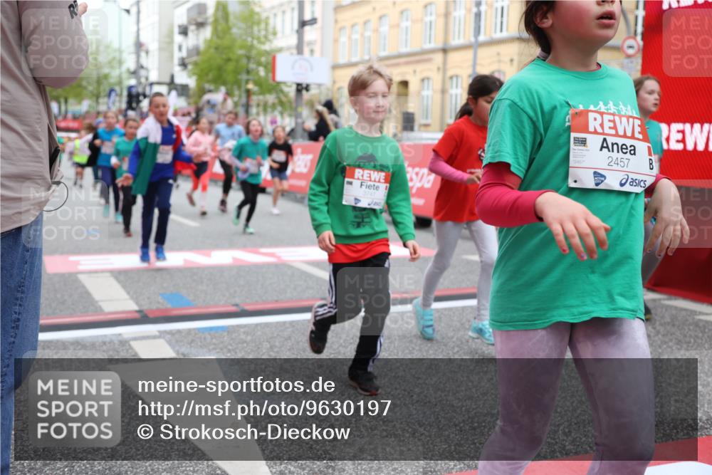 25.04.2026 - Das Zehntel Strokosch-Dieckow http://msf.ph/oto/9630197 25.04.2026 09:02:58 Ziel 1232, 1337, 1343, 1716, 2003, 2388, 2457, 2595, 3399, 3434, 3435, 3633, 3639, 3643, 3645, 3647, 3649, 3650, 3694, 3747, 3786, 3793, 3794, 3941, 3981, 3982 meine-sportfotos.de