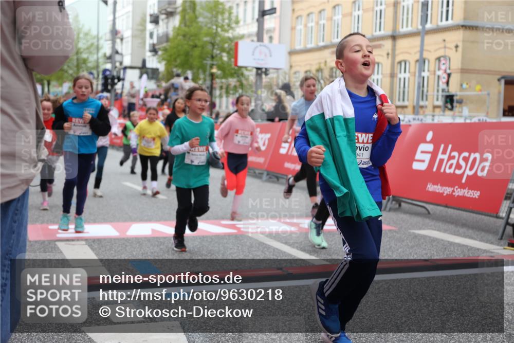 25.04.2026 - Das Zehntel Strokosch-Dieckow http://msf.ph/oto/9630218 25.04.2026 09:03:00 Ziel 1232, 1337, 1343, 1478, 1716, 1805, 2003, 2127, 2135, 2388, 2457, 2504, 2595, 2600, 2736, 2926, 3399, 3434, 3435, 3633, 3638, 3639, 3643, 3645, 3647, 3649, 3650, 3694, 3747, 3774, 3786, 3793, 3794, 3941, 3981, 3982 meine-sportfotos.de