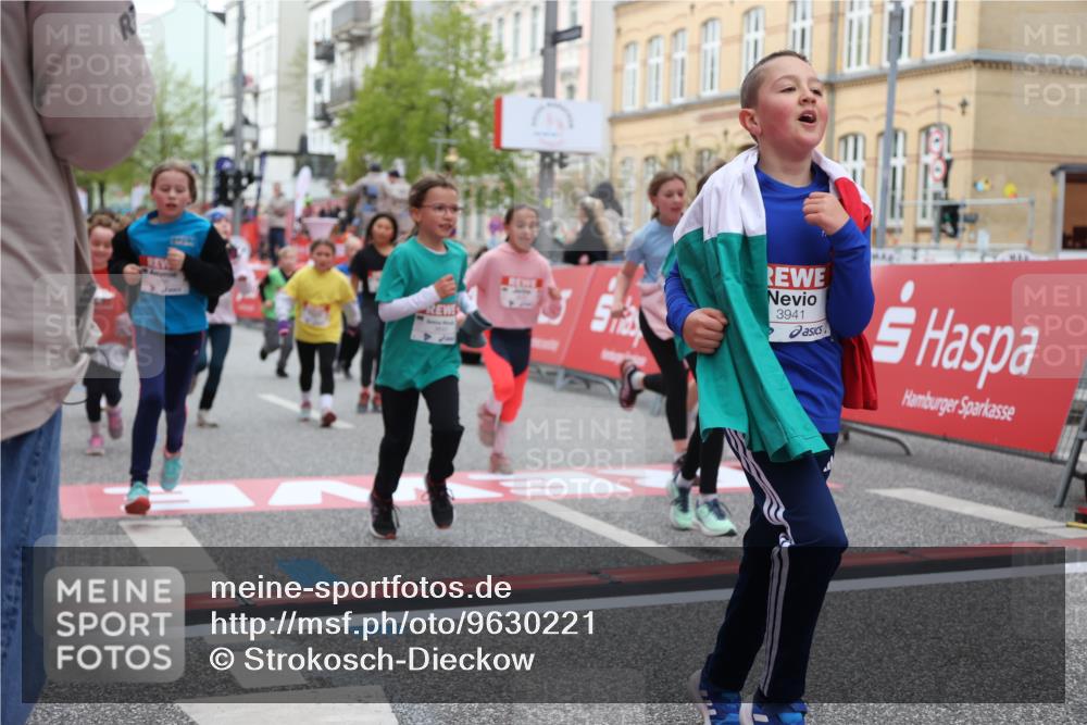 25.04.2026 - Das Zehntel Strokosch-Dieckow http://msf.ph/oto/9630221 25.04.2026 09:03:00 Ziel 1232, 1337, 1343, 1478, 1716, 1805, 2003, 2127, 2135, 2388, 2457, 2504, 2595, 2600, 2736, 2926, 3399, 3434, 3435, 3633, 3638, 3639, 3643, 3645, 3647, 3649, 3650, 3694, 3747, 3774, 3786, 3793, 3794, 3941, 3981, 3982 meine-sportfotos.de