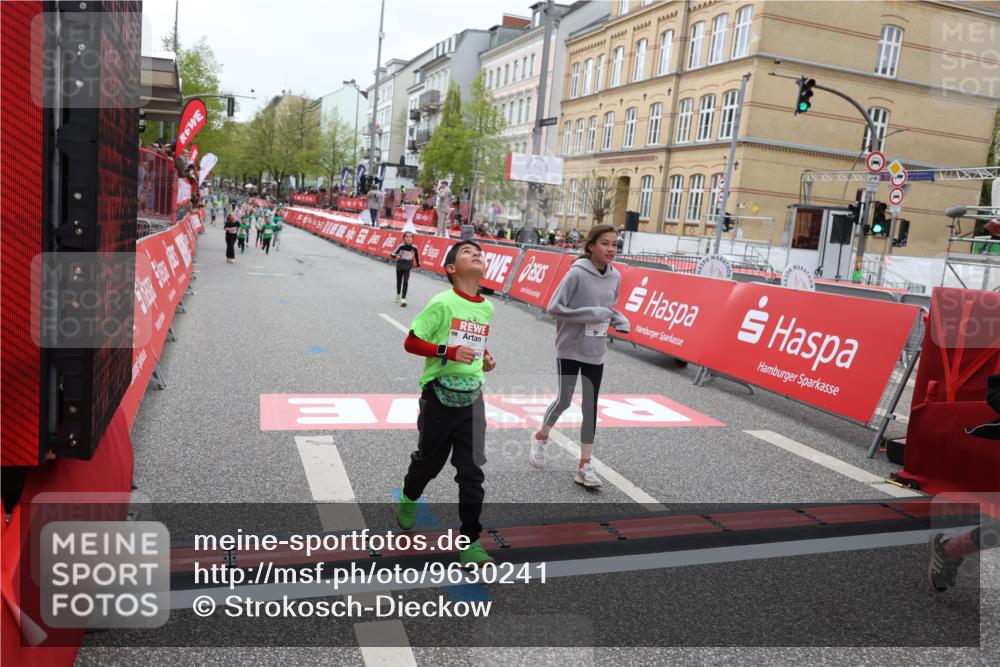 25.04.2026 - Das Zehntel Strokosch-Dieckow http://msf.ph/oto/9630241 25.04.2026 11:06:36 Ziel 5172, 6241, 6934, 7281, 7774, 7777, 18087 meine-sportfotos.de