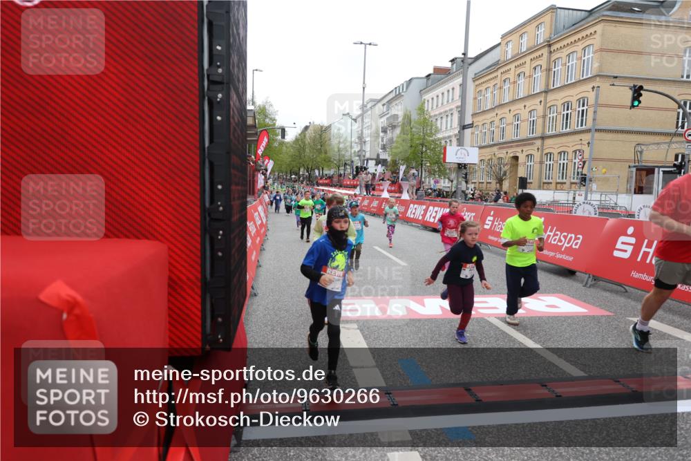 25.04.2026 - Das Zehntel Strokosch-Dieckow http://msf.ph/oto/9630266 25.04.2026 11:04:23 Ziel 5052, 5053, 5630, 5945, 5948, 5971, 6567, 6887, 7064, 7087, 7237, 7269, 7600, 7609, 7979, 7980, 7994 meine-sportfotos.de