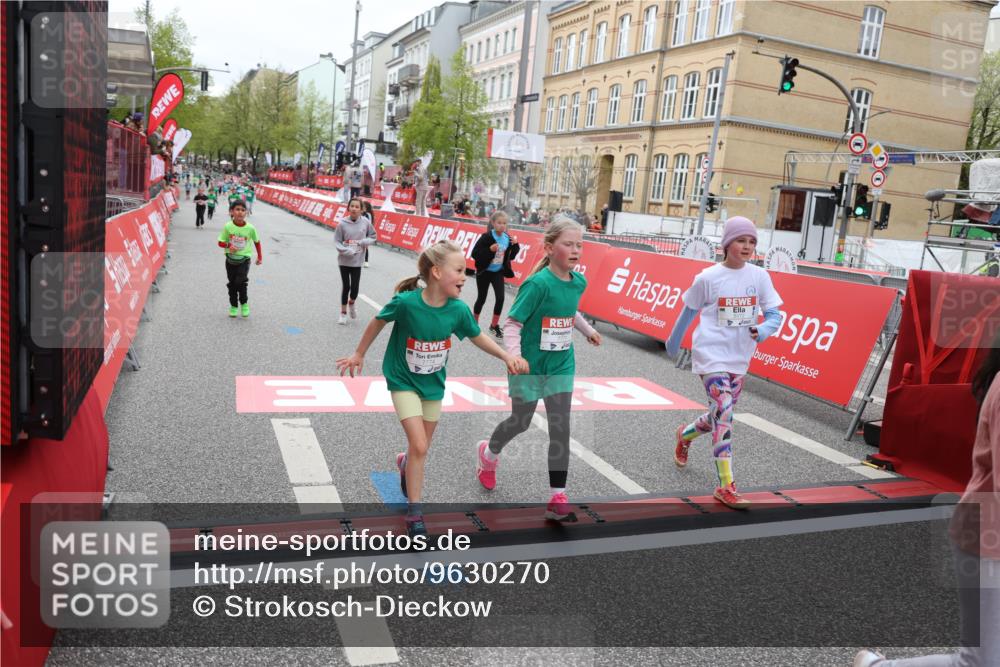 25.04.2026 - Das Zehntel Strokosch-Dieckow http://msf.ph/oto/9630270 25.04.2026 11:06:34 Ziel 5172, 6241, 6480, 6481, 6934, 7217, 7281, 7774, 7777, 18087 meine-sportfotos.de