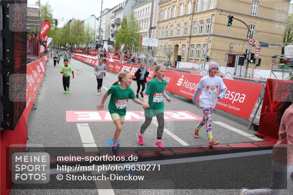 25.04.2026 - Das Zehntel Strokosch-Dieckow http://msf.ph/oto/9630271 25.04.2026 11:06:34 Ziel 5172, 6241, 6480, 6481, 6934, 7217, 7281, 7774, 7777, 18087 meine-sportfotos.de