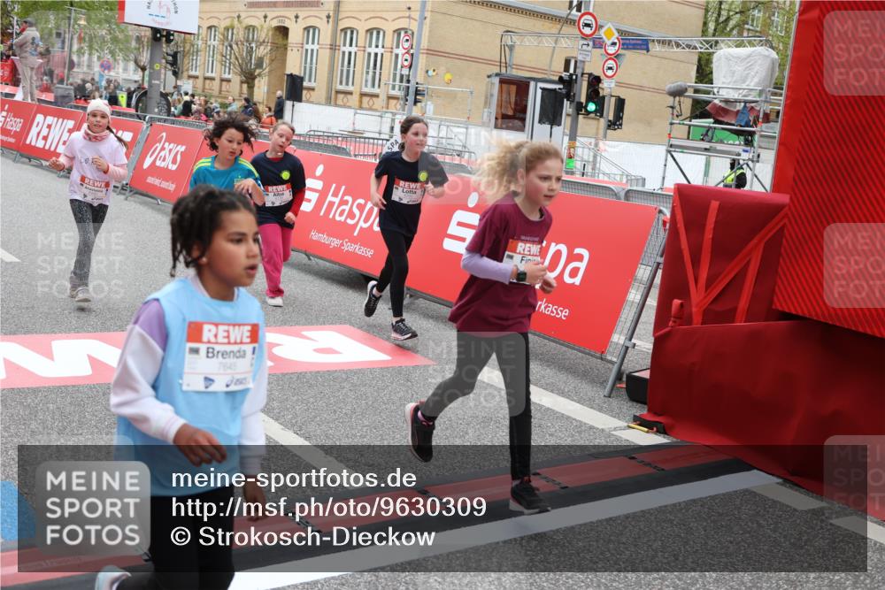 25.04.2026 - Das Zehntel Strokosch-Dieckow http://msf.ph/oto/9630309 25.04.2026 11:06:26 Ziel 6195, 6197, 6480, 6481, 6587, 6739, 6765, 6773, 6801, 7215, 7216, 7416, 7645 meine-sportfotos.de