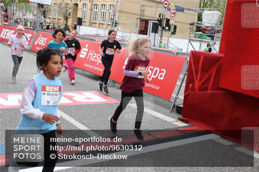 25.04.2026 - Das Zehntel Strokosch-Dieckow http://msf.ph/oto/9630312 25.04.2026 11:06:26 Ziel 6195, 6197, 6480, 6481, 6587, 6739, 6765, 6773, 6801, 7215, 7216, 7416, 7645 meine-sportfotos.de