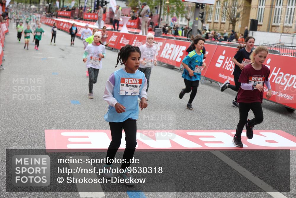 25.04.2026 - Das Zehntel Strokosch-Dieckow http://msf.ph/oto/9630318 25.04.2026 11:06:25 Ziel 6195, 6197, 6587, 6739, 6765, 6773, 6801, 7215, 7216, 7416, 7645 meine-sportfotos.de