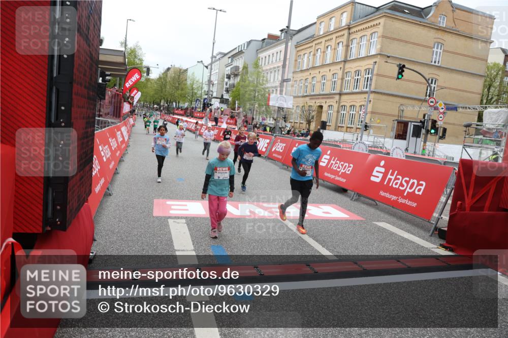 25.04.2026 - Das Zehntel Strokosch-Dieckow http://msf.ph/oto/9630329 25.04.2026 11:06:23 Ziel 5051, 5875, 6587, 6773, 6801, 7215, 7216, 7416, 7645 meine-sportfotos.de