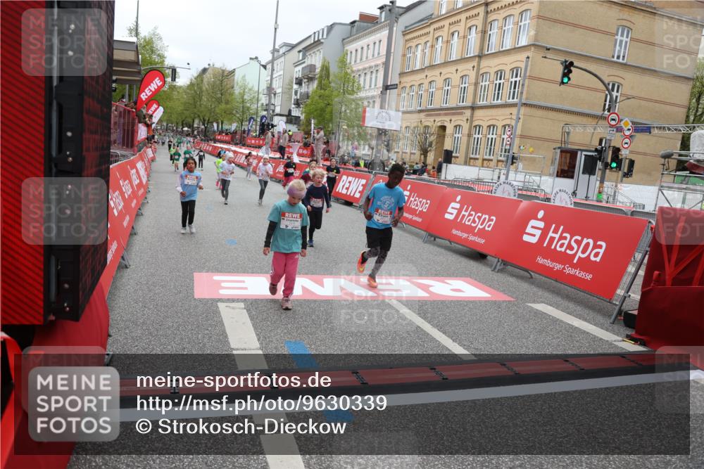 25.04.2026 - Das Zehntel Strokosch-Dieckow http://msf.ph/oto/9630339 25.04.2026 11:06:23 Ziel 5051, 5875, 6587, 6773, 6801, 7215, 7216, 7416, 7645 meine-sportfotos.de