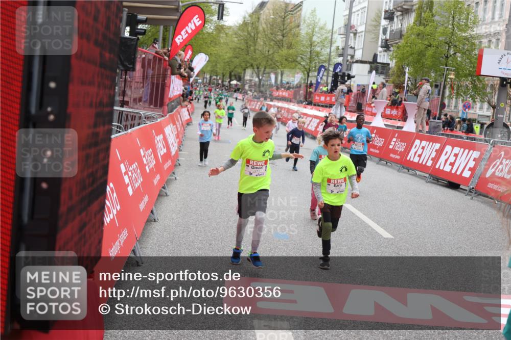 25.04.2026 - Das Zehntel Strokosch-Dieckow http://msf.ph/oto/9630356 25.04.2026 11:06:19 Ziel 5051, 5875, 7215, 7216, 7268, 7295, 7471 meine-sportfotos.de