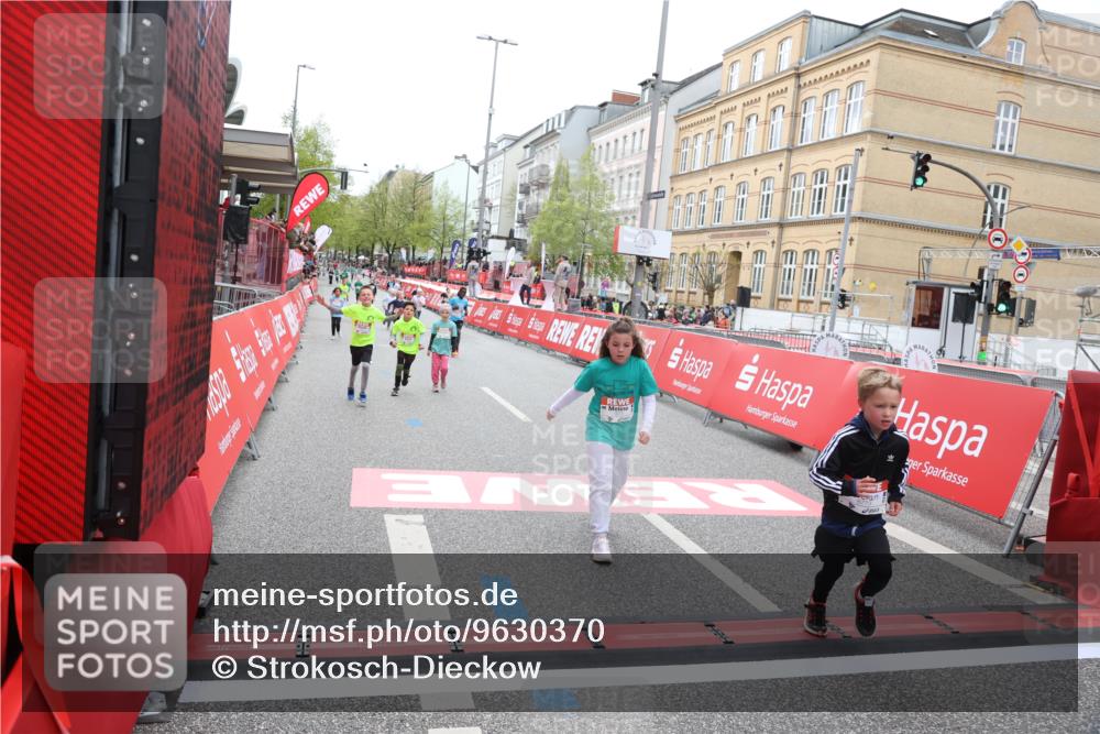 25.04.2026 - Das Zehntel Strokosch-Dieckow http://msf.ph/oto/9630370 25.04.2026 11:06:18 Ziel 5051, 5875, 7215, 7216, 7268, 7295, 7471 meine-sportfotos.de