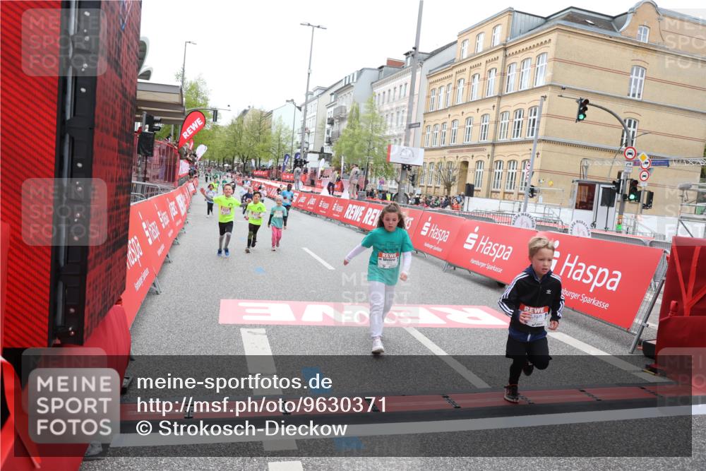 25.04.2026 - Das Zehntel Strokosch-Dieckow http://msf.ph/oto/9630371 25.04.2026 11:06:18 Ziel 5051, 5875, 7215, 7216, 7268, 7295, 7471 meine-sportfotos.de