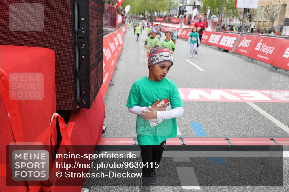 25.04.2026 - Das Zehntel Strokosch-Dieckow http://msf.ph/oto/9630415 25.04.2026 11:06:12 Ziel 5121, 5647, 5952, 7040, 7268, 7295, 7564, 7578, 7589, 7637, 7870, 8073 meine-sportfotos.de