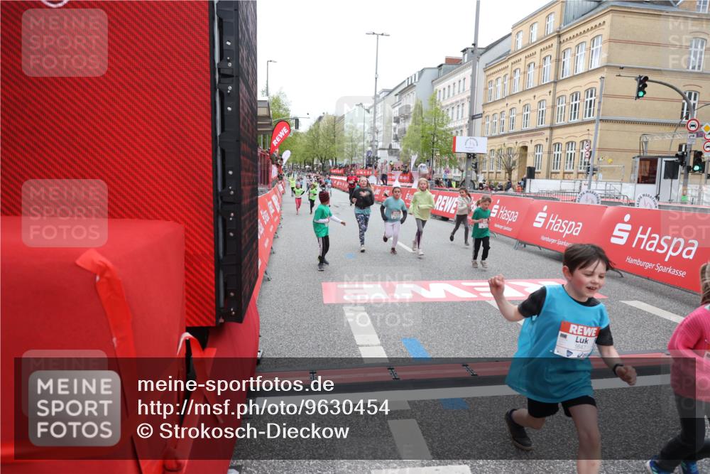25.04.2026 - Das Zehntel Strokosch-Dieckow http://msf.ph/oto/9630454 25.04.2026 11:06:08 Ziel 5096, 5647, 5944, 5952, 6851, 7040, 7564, 7578, 7589, 7637, 7870 meine-sportfotos.de