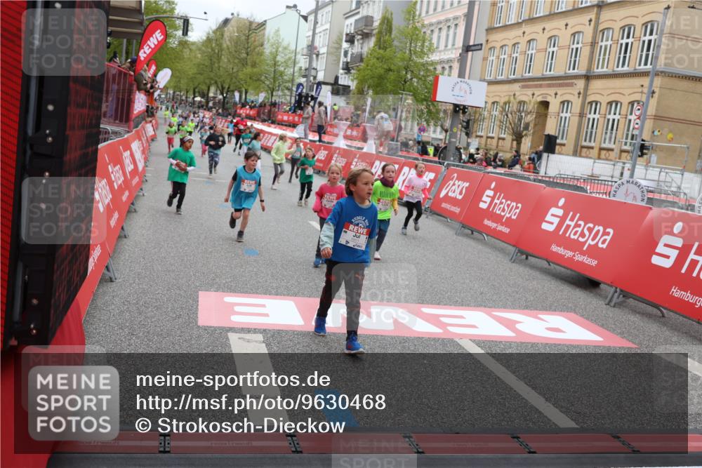 25.04.2026 - Das Zehntel Strokosch-Dieckow http://msf.ph/oto/9630468 25.04.2026 11:06:04 Ziel 5096, 5124, 5886, 5944, 6159, 6599, 6851, 6970, 7040, 7210, 7213, 7461, 7492, 7566 meine-sportfotos.de