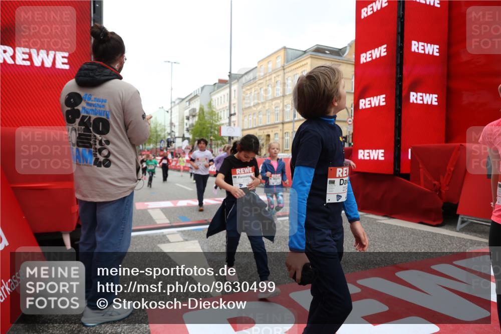 25.04.2026 - Das Zehntel Strokosch-Dieckow http://msf.ph/oto/9630499 25.04.2026 09:03:19 Ziel 1449, 2281, 2283, 2340, 2378, 2402, 3017, 3213, 3286, 3293, 3425, 3550, 3854, 3871, 3909 meine-sportfotos.de