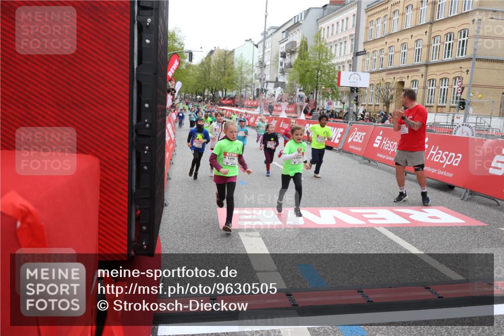 25.04.2026 - Das Zehntel Strokosch-Dieckow http://msf.ph/oto/9630505 25.04.2026 11:04:21 Ziel 5052, 5053, 5115, 5215, 5217, 5410, 5423, 5440, 5914, 5915, 5945, 5998, 6030, 6567, 6887, 7064, 7087, 7237, 7269, 7600, 7609, 7979, 7980, 7994 meine-sportfotos.de