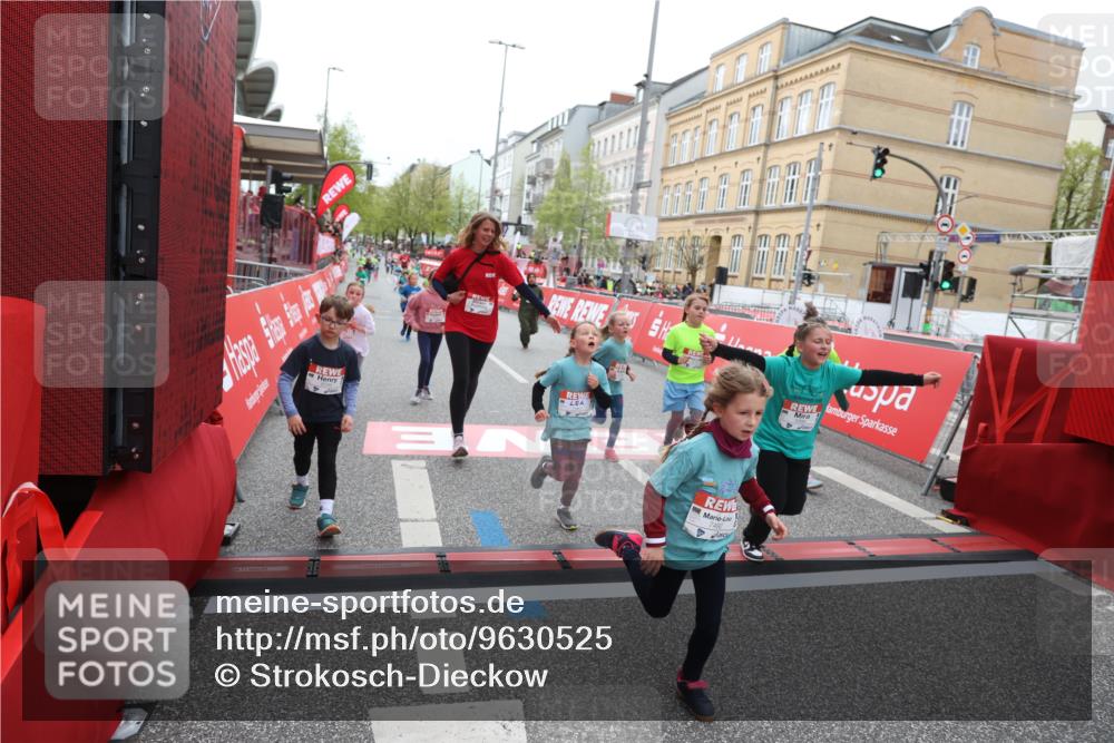 25.04.2026 - Das Zehntel Strokosch-Dieckow http://msf.ph/oto/9630525 25.04.2026 11:05:59 Ziel 5124, 5686, 5886, 6159, 6381, 6599, 6970, 7210, 7213, 7433, 7461, 7492, 7566 meine-sportfotos.de