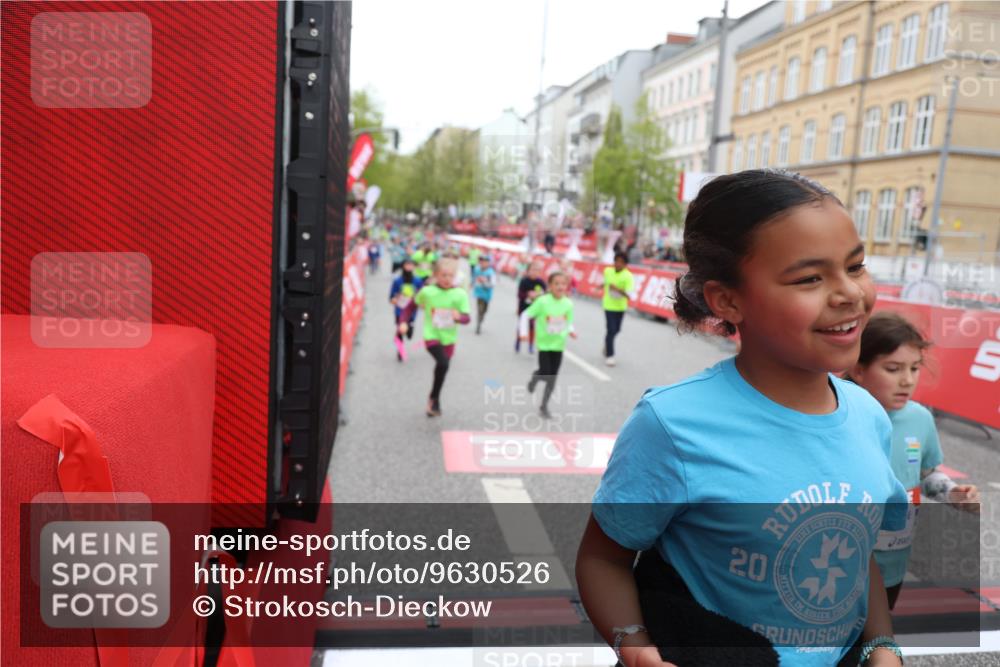 25.04.2026 - Das Zehntel Strokosch-Dieckow http://msf.ph/oto/9630526 25.04.2026 11:04:21 Ziel 5052, 5053, 5115, 5215, 5217, 5410, 5423, 5440, 5914, 5915, 5945, 5998, 6030, 6567, 6887, 7064, 7087, 7237, 7269, 7600, 7609, 7979, 7980, 7994 meine-sportfotos.de