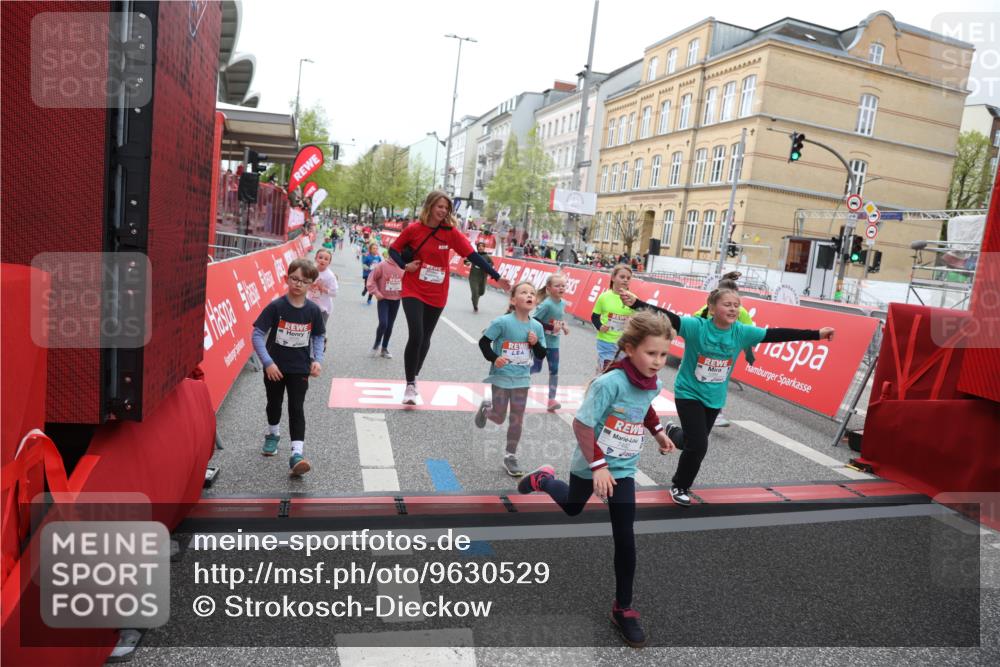 25.04.2026 - Das Zehntel Strokosch-Dieckow http://msf.ph/oto/9630529 25.04.2026 11:05:59 Ziel 5124, 5686, 5886, 6159, 6381, 6599, 6970, 7210, 7213, 7433, 7461, 7492, 7566 meine-sportfotos.de