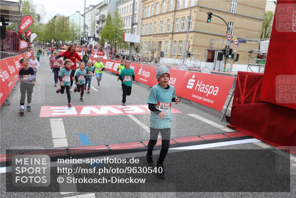 25.04.2026 - Das Zehntel Strokosch-Dieckow http://msf.ph/oto/9630540 25.04.2026 11:05:58 Ziel 5124, 5686, 5886, 6159, 6381, 6599, 7210, 7213, 7433, 7461, 7474, 7492, 7566 meine-sportfotos.de