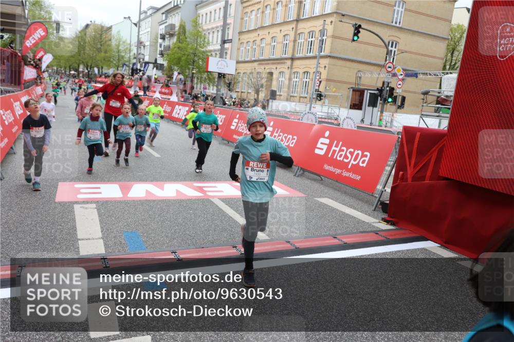 25.04.2026 - Das Zehntel Strokosch-Dieckow http://msf.ph/oto/9630543 25.04.2026 11:05:58 Ziel 5124, 5686, 5886, 6159, 6381, 6599, 7210, 7213, 7433, 7461, 7474, 7492, 7566 meine-sportfotos.de