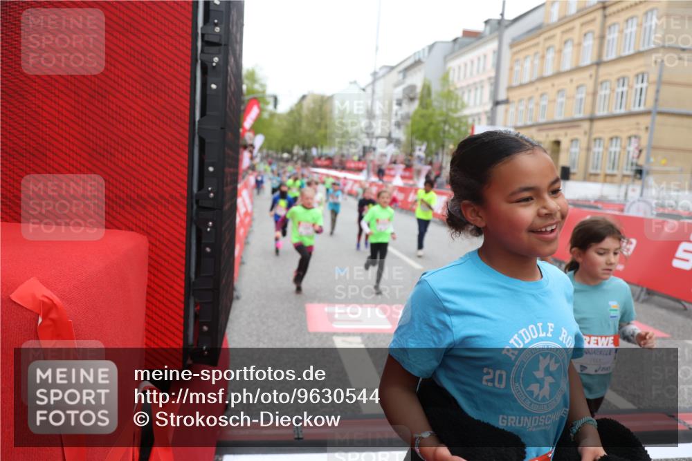 25.04.2026 - Das Zehntel Strokosch-Dieckow http://msf.ph/oto/9630544 25.04.2026 11:04:21 Ziel 5052, 5053, 5115, 5215, 5217, 5410, 5423, 5440, 5914, 5915, 5945, 5998, 6030, 6567, 6887, 7064, 7087, 7237, 7269, 7600, 7609, 7979, 7980, 7994 meine-sportfotos.de