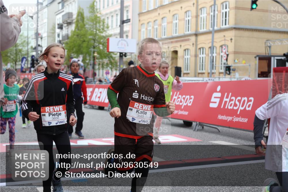 25.04.2026 - Das Zehntel Strokosch-Dieckow http://msf.ph/oto/9630549 25.04.2026 09:03:24 Ziel 1449, 1749, 1750, 1945, 2378, 2389, 2949, 3144, 3213, 3425, 3550, 3656, 3662, 3663, 3854, 3871, 4021 meine-sportfotos.de
