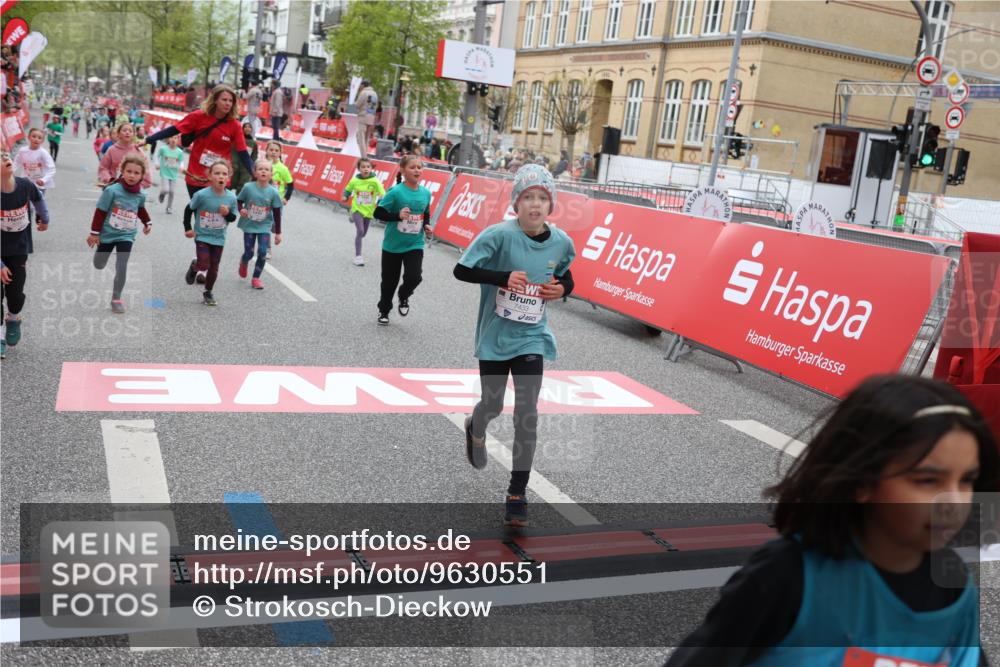 25.04.2026 - Das Zehntel Strokosch-Dieckow http://msf.ph/oto/9630551 25.04.2026 11:05:57 Ziel 5686, 5886, 6381, 6599, 7210, 7213, 7433, 7435, 7461, 7473, 7474, 7492 meine-sportfotos.de