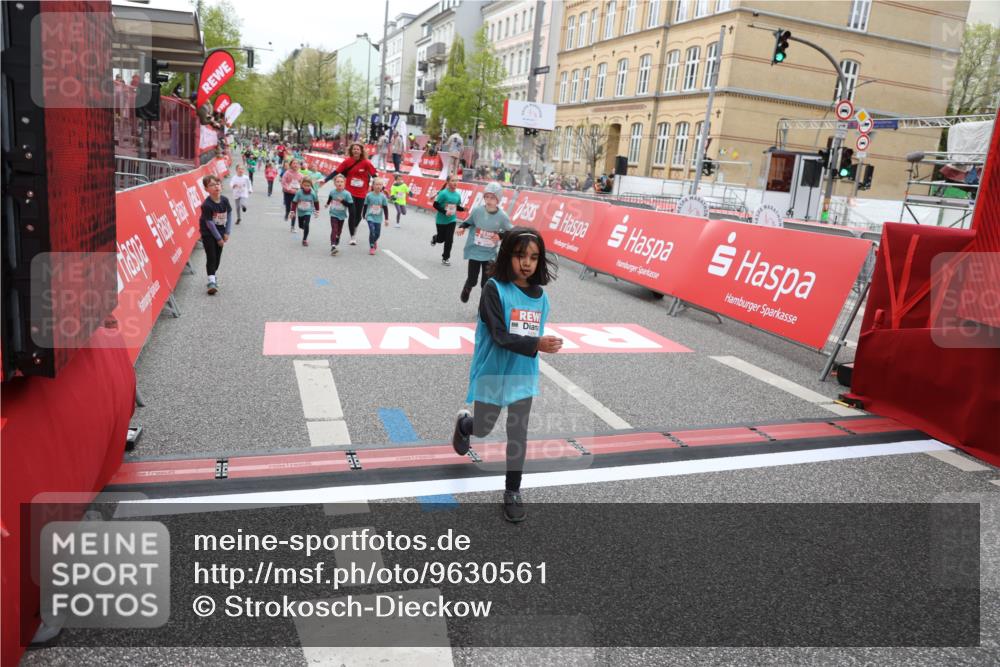 25.04.2026 - Das Zehntel Strokosch-Dieckow http://msf.ph/oto/9630561 25.04.2026 11:05:56 Ziel 5686, 5776, 6381, 7433, 7435, 7473, 7474, 7828, 7831 meine-sportfotos.de