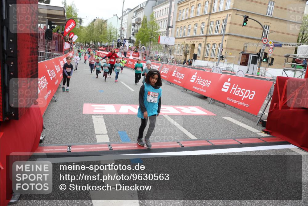 25.04.2026 - Das Zehntel Strokosch-Dieckow http://msf.ph/oto/9630563 25.04.2026 11:05:56 Ziel 5686, 5776, 6381, 7433, 7435, 7473, 7474, 7828, 7831 meine-sportfotos.de