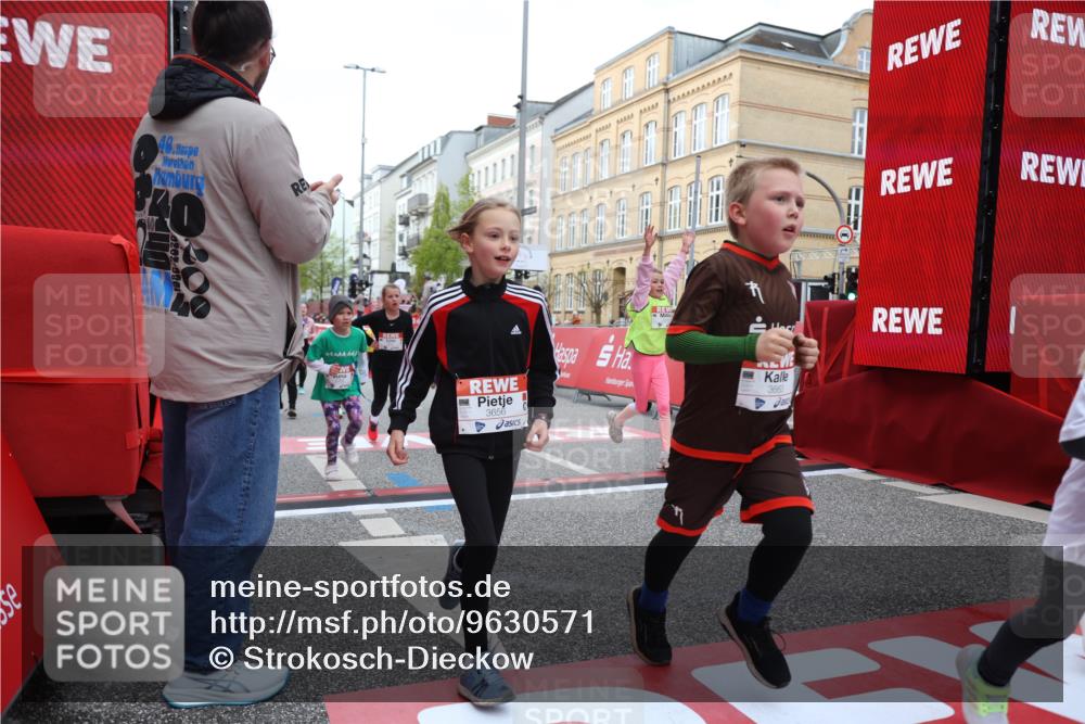 25.04.2026 - Das Zehntel Strokosch-Dieckow http://msf.ph/oto/9630571 25.04.2026 09:03:24 Ziel 1449, 1749, 1750, 1945, 2378, 2389, 2949, 3144, 3213, 3425, 3550, 3656, 3662, 3663, 3854, 3871, 4021 meine-sportfotos.de