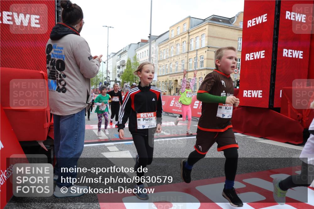 25.04.2026 - Das Zehntel Strokosch-Dieckow http://msf.ph/oto/9630579 25.04.2026 09:03:24 Ziel 1449, 1749, 1750, 1945, 2378, 2389, 2949, 3144, 3213, 3425, 3550, 3656, 3662, 3663, 3854, 3871, 4021 meine-sportfotos.de