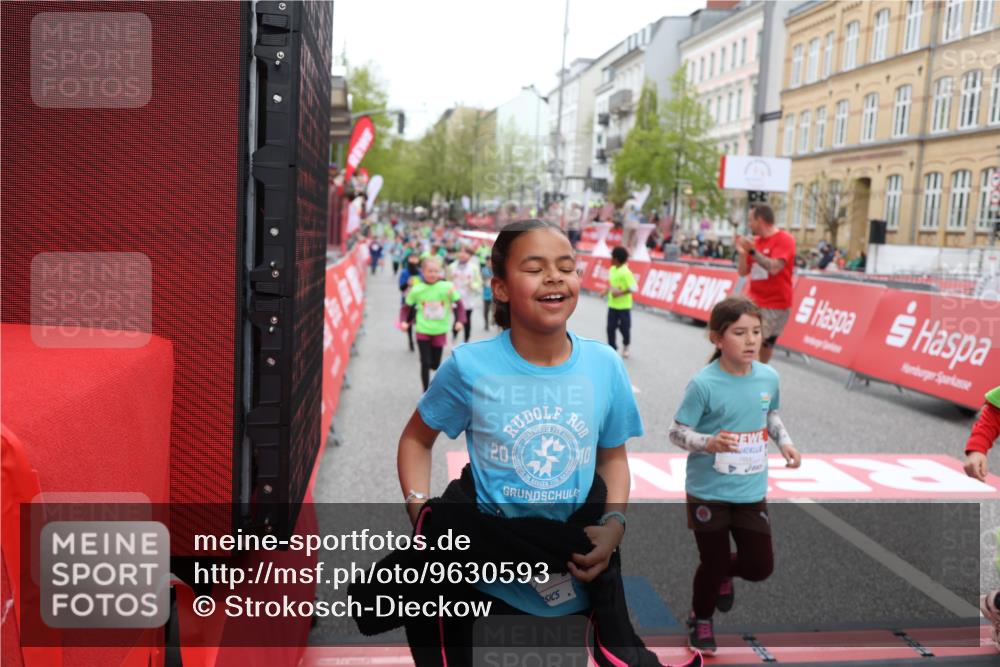 25.04.2026 - Das Zehntel Strokosch-Dieckow http://msf.ph/oto/9630593 25.04.2026 11:04:20 Ziel 5052, 5053, 5111, 5115, 5215, 5217, 5410, 5423, 5440, 5914, 5915, 5998, 6030, 6457, 6479, 6887, 7064, 7087, 7269, 7600, 7609, 7979, 7980 meine-sportfotos.de