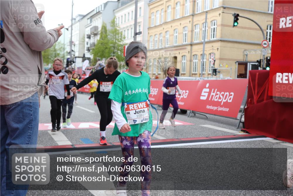 25.04.2026 - Das Zehntel Strokosch-Dieckow http://msf.ph/oto/9630615 25.04.2026 09:03:25 Ziel 1449, 1749, 1750, 1827, 1945, 2378, 2389, 2690, 2949, 3144, 3425, 3485, 3550, 3656, 3662, 3663, 3854, 4021 meine-sportfotos.de