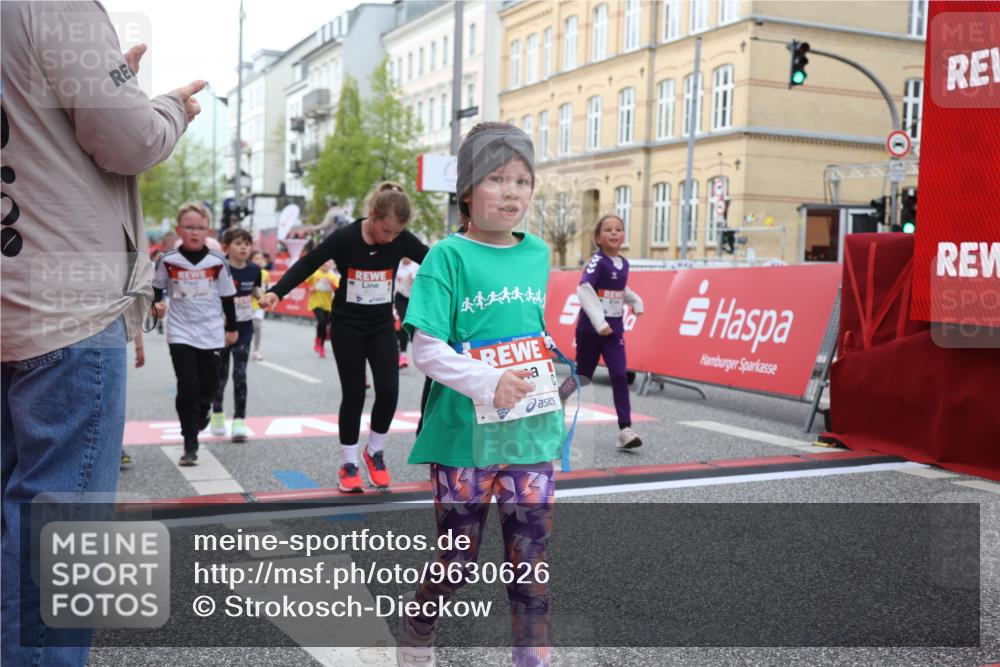 25.04.2026 - Das Zehntel Strokosch-Dieckow http://msf.ph/oto/9630626 25.04.2026 09:03:26 Ziel 1449, 1749, 1750, 1827, 1945, 2378, 2389, 2690, 2949, 3127, 3144, 3155, 3425, 3485, 3550, 3656, 3662, 3663, 3854, 4021 meine-sportfotos.de