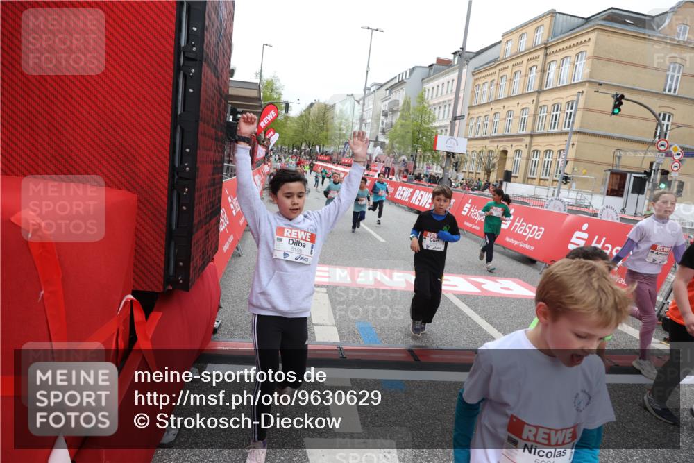 25.04.2026 - Das Zehntel Strokosch-Dieckow http://msf.ph/oto/9630629 25.04.2026 11:05:49 Ziel 5021, 5105, 5119, 5475, 5776, 5989, 6022, 6110, 6295, 6297, 6781, 6799, 6805, 7035, 7143, 7404, 7435, 7473, 7828, 7831, 8069 meine-sportfotos.de
