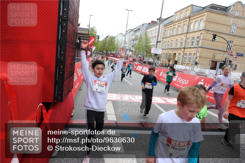 25.04.2026 - Das Zehntel Strokosch-Dieckow http://msf.ph/oto/9630630 25.04.2026 11:05:49 Ziel 5021, 5105, 5119, 5475, 5776, 5989, 6022, 6110, 6295, 6297, 6781, 6799, 6805, 7035, 7143, 7404, 7435, 7473, 7828, 7831, 8069 meine-sportfotos.de