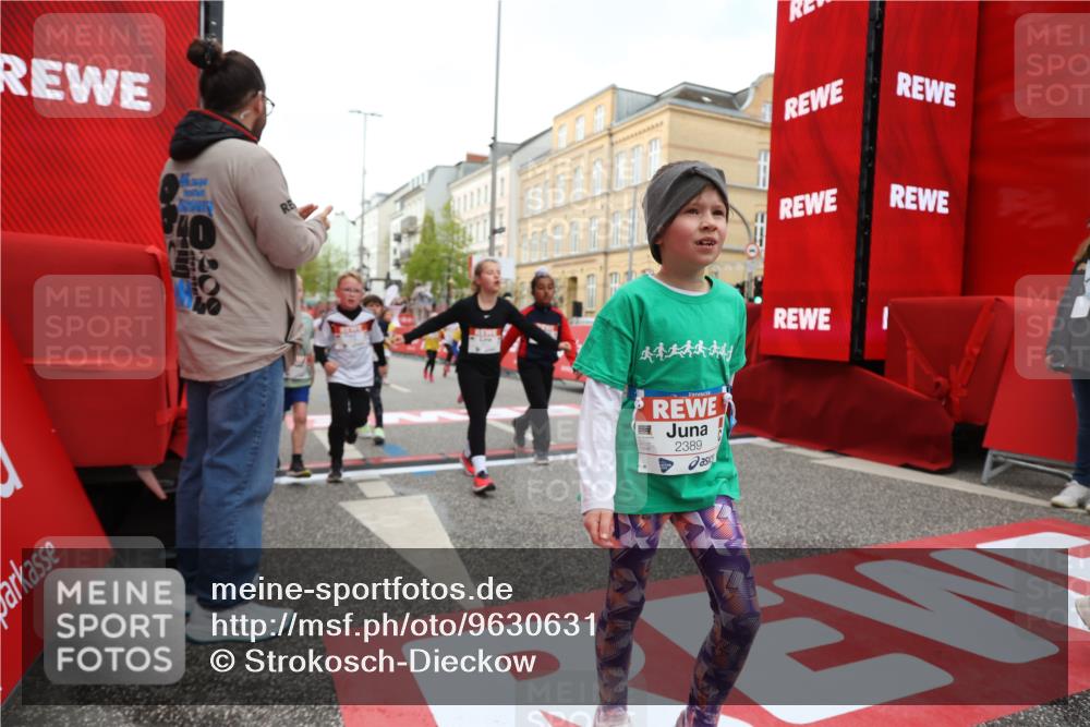 25.04.2026 - Das Zehntel Strokosch-Dieckow http://msf.ph/oto/9630631 25.04.2026 09:03:26 Ziel 1449, 1749, 1750, 1827, 1945, 2378, 2389, 2690, 2949, 3127, 3144, 3155, 3425, 3485, 3550, 3656, 3662, 3663, 3854, 4021 meine-sportfotos.de