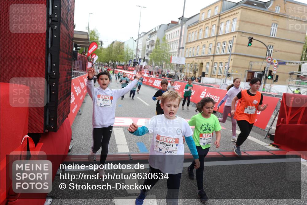 25.04.2026 - Das Zehntel Strokosch-Dieckow http://msf.ph/oto/9630634 25.04.2026 11:05:49 Ziel 5021, 5105, 5119, 5475, 5776, 5989, 6022, 6110, 6295, 6297, 6781, 6799, 6805, 7035, 7143, 7404, 7435, 7473, 7828, 7831, 8069 meine-sportfotos.de