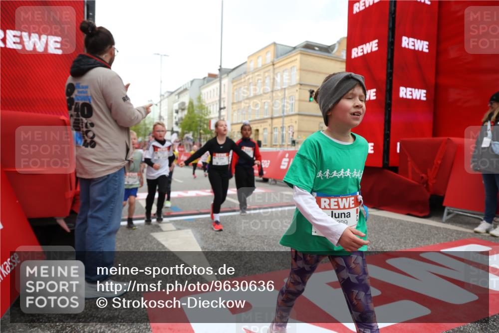 25.04.2026 - Das Zehntel Strokosch-Dieckow http://msf.ph/oto/9630636 25.04.2026 09:03:26 Ziel 1449, 1749, 1750, 1827, 1945, 2378, 2389, 2690, 2949, 3127, 3144, 3155, 3425, 3485, 3550, 3656, 3662, 3663, 3854, 4021 meine-sportfotos.de