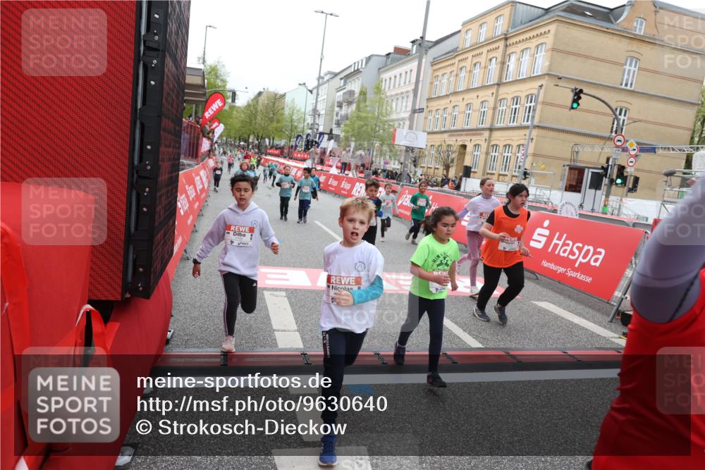 25.04.2026 - Das Zehntel Strokosch-Dieckow http://msf.ph/oto/9630640 25.04.2026 11:05:48 Ziel 5021, 5105, 5119, 5475, 5776, 5989, 6022, 6110, 6295, 6297, 6781, 6799, 6805, 7035, 7143, 7404, 7567, 7828, 7831, 8069 meine-sportfotos.de
