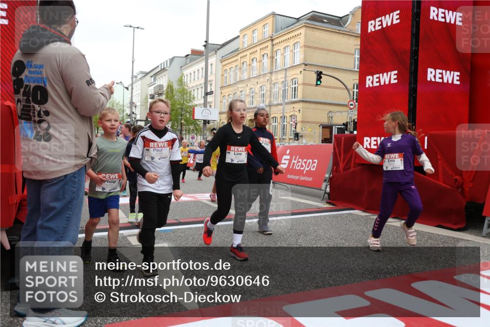 25.04.2026 - Das Zehntel Strokosch-Dieckow http://msf.ph/oto/9630646 25.04.2026 09:03:27 Ziel 1449, 1749, 1750, 1827, 1945, 2378, 2389, 2690, 2705, 2707, 2949, 3127, 3144, 3155, 3485, 3500, 3656, 3662, 3663, 3850, 4021 meine-sportfotos.de