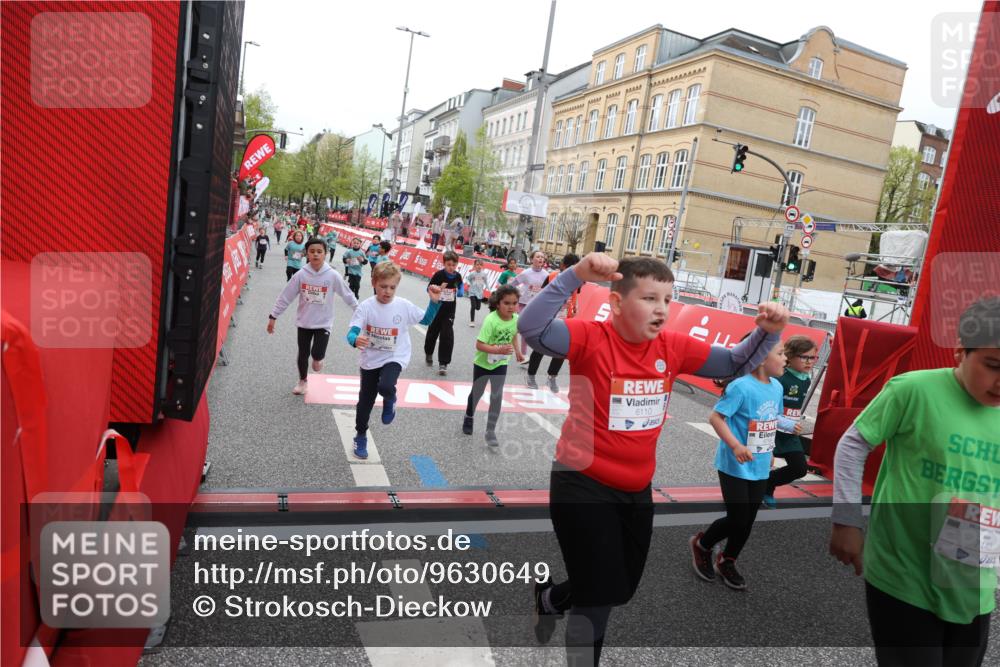 25.04.2026 - Das Zehntel Strokosch-Dieckow http://msf.ph/oto/9630649 25.04.2026 11:05:48 Ziel 5021, 5105, 5119, 5475, 5776, 5989, 6022, 6110, 6295, 6297, 6781, 6799, 6805, 7035, 7143, 7404, 7567, 7828, 7831, 8069 meine-sportfotos.de